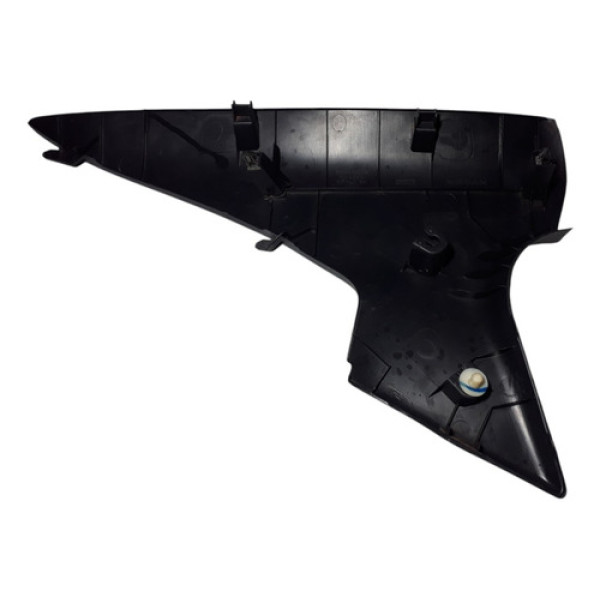 Acabamento Coluna Traseira Direita Nissan Versa 2015 A 2019